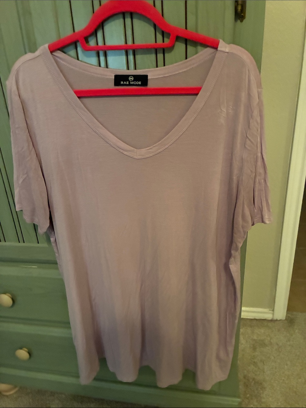 Rae Mode V-Neck Short Sleeve Tee in Light Lavender